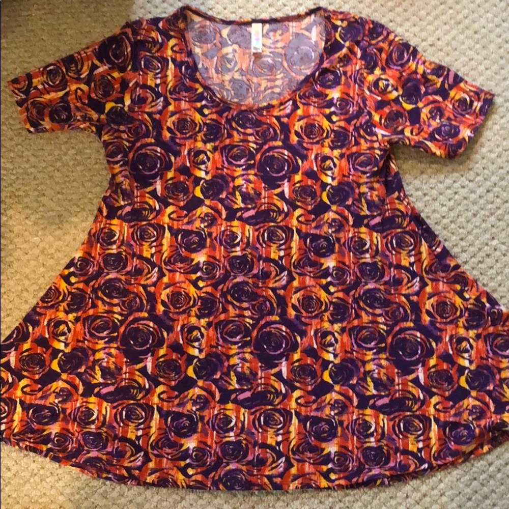 Lularoe T